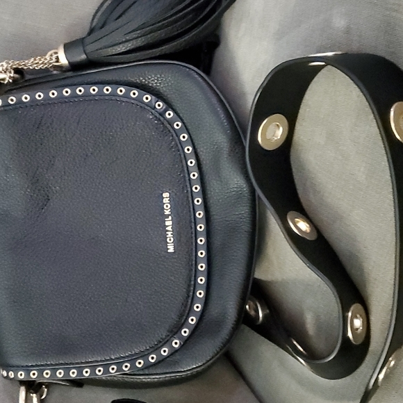 Michael Kors Brooklyn Crossbody - Picture 2 of 10